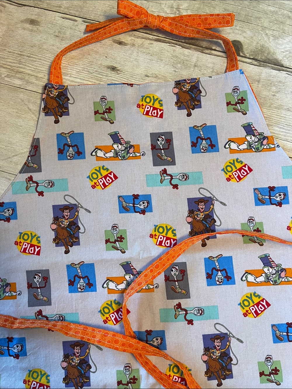 Toys at Play Kids Apron Fits Ages 3-8 Two Sided Cotton Ties in Back & Neck